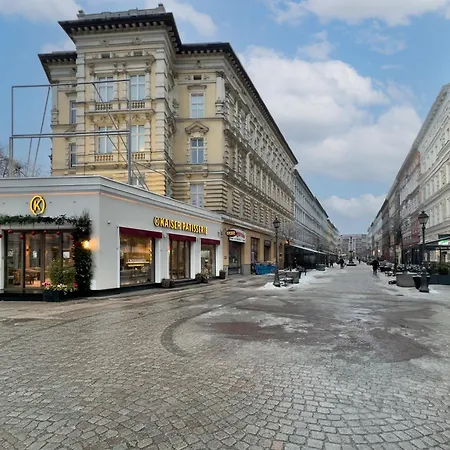 Wojska Polskiego Comfort By Bookinghost *